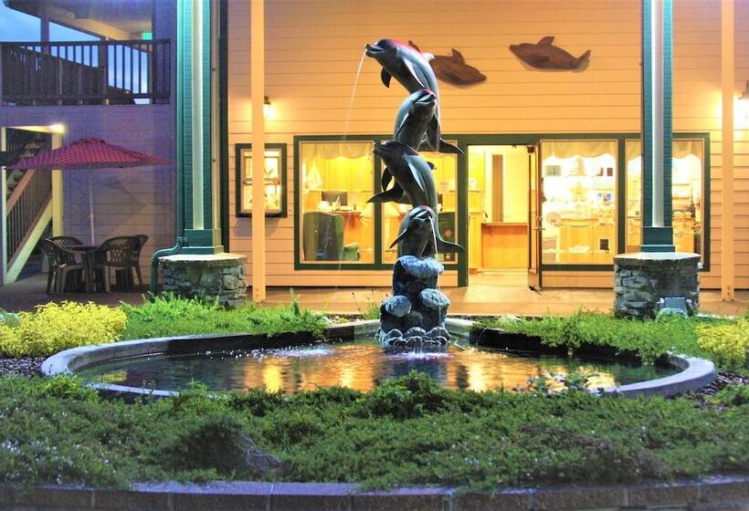 فندق Emerald Dolphin Inn & Mini Golf