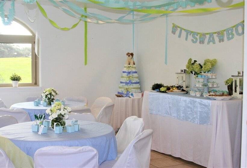 فندق Emerald Dolphin Inn & Mini Golf