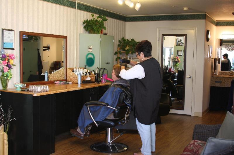 فندق Emerald Dolphin Inn & Mini Golf