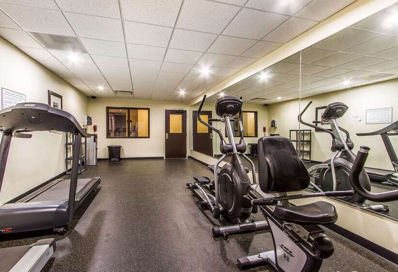 Evangeline Downs Hotel, Ascend Hotel Collection