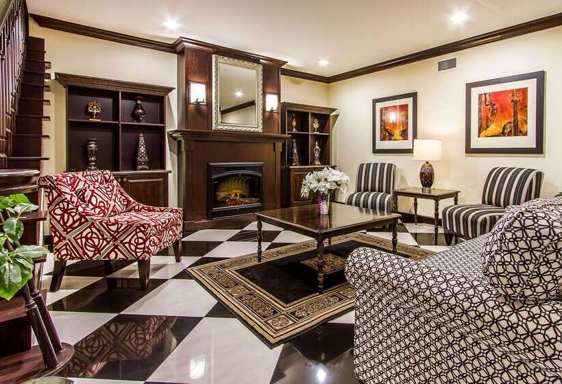 Evangeline Downs Hotel, Ascend Hotel Collection