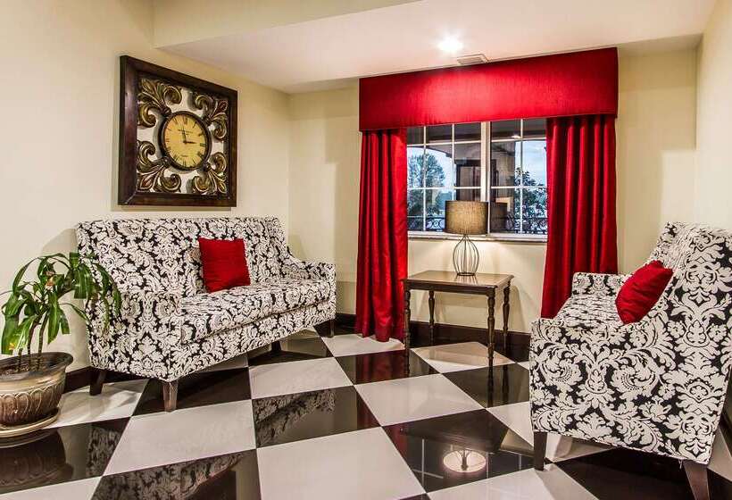 Evangeline Downs Hotel, Ascend Hotel Collection