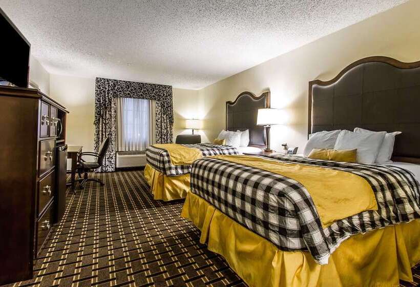 Evangeline Downs Hotel, Ascend Hotel Collection