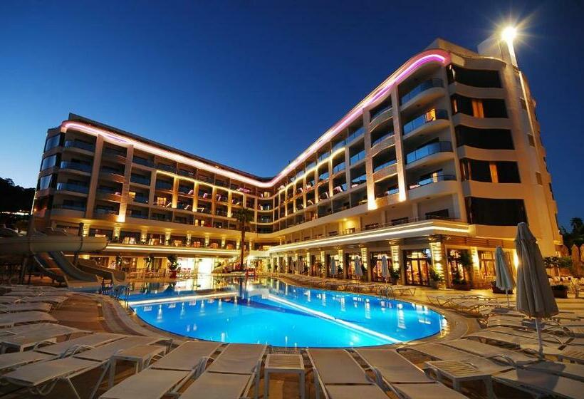 فندق Golden Rock Beach