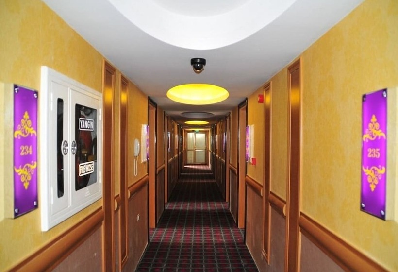 فندق Golden Rock Beach