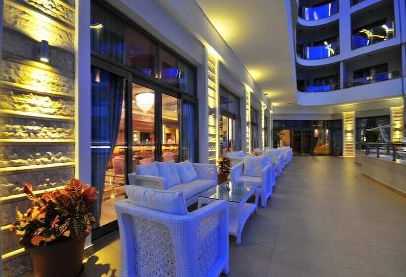 فندق Golden Rock Beach