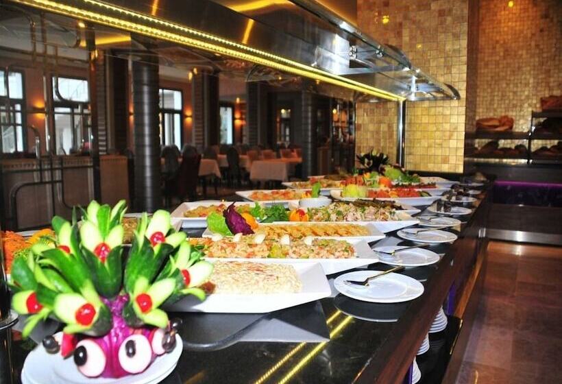 فندق Golden Rock Beach