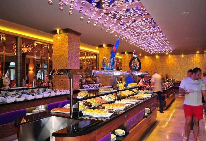 فندق Golden Rock Beach