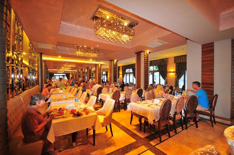 فندق Golden Rock Beach