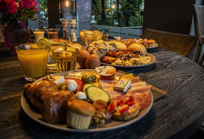 Grand Hotel Downtown