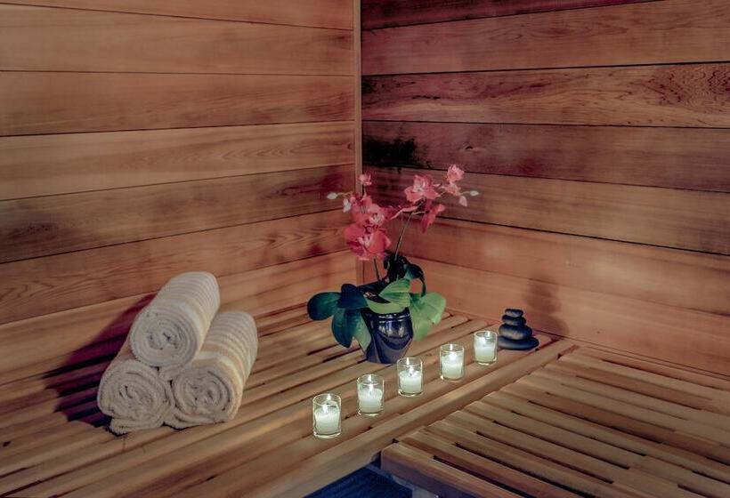 فندق Grass Valley Courtyard Suites