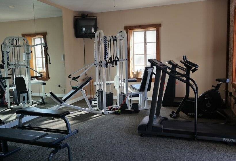 酒店 Grass Valley Courtyard Suites