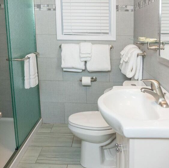 فندق Gulf Breeze Cottages