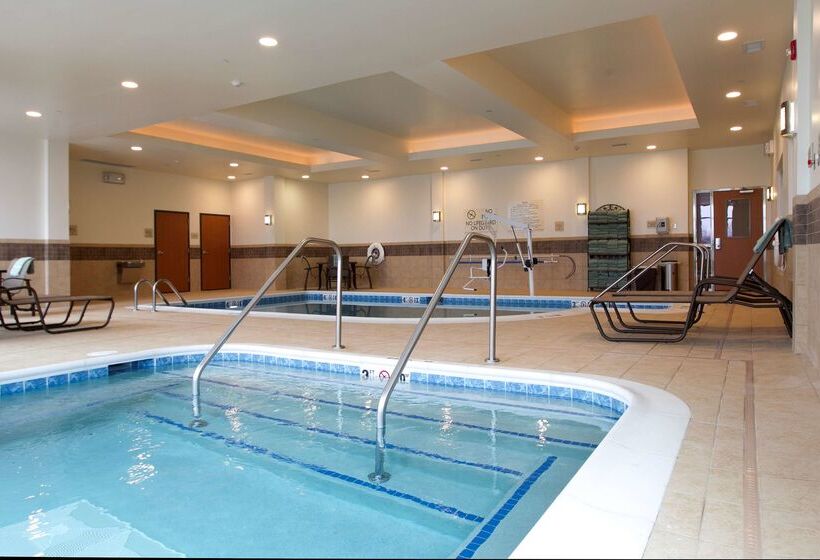 فندق Hilton Garden Inn Cedar Falls
