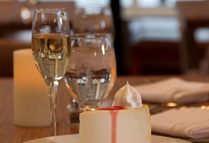 فندق Hilton Garden Inn Cedar Falls