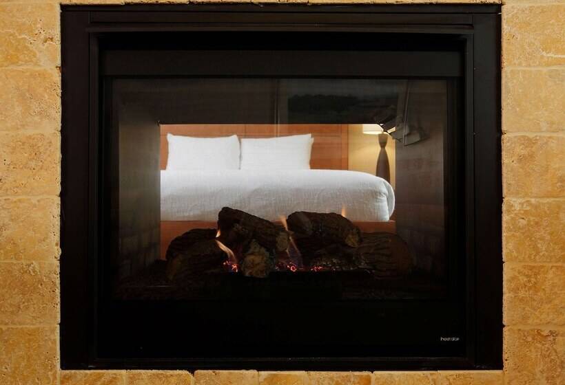 בית מלון כפרי Hilton Garden Inn Cedar Falls
