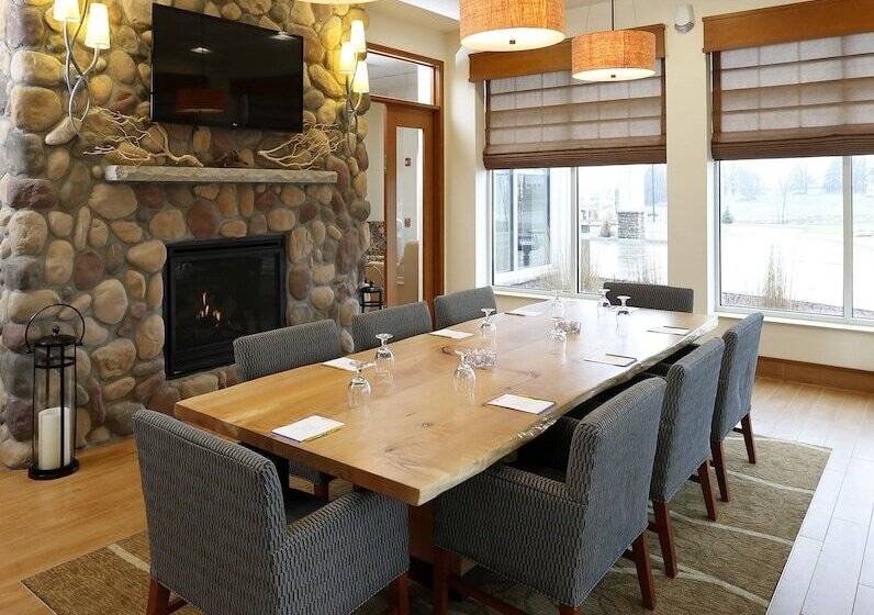 فندق Hilton Garden Inn Cedar Falls