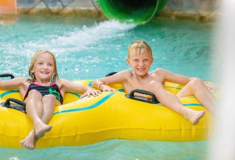 ホテル Hope Lake Lodge & Indoor Waterpark