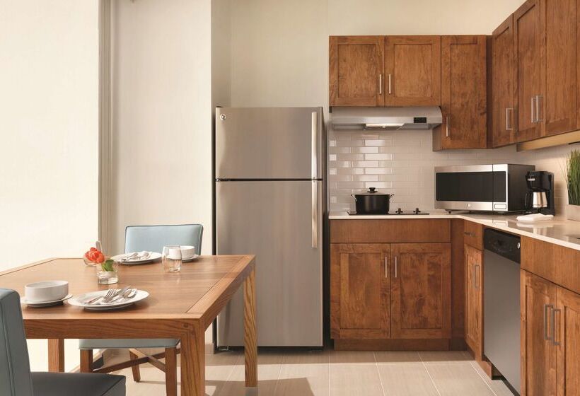 Отель Hyatt House Virginia Beach/oceanfront