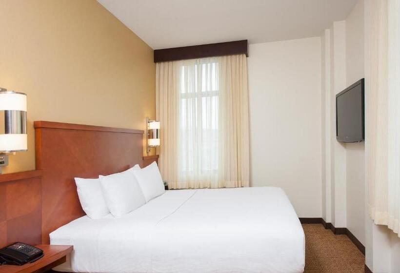 Отель Hyatt Place Des Moines/downtown