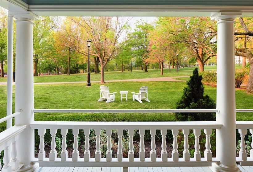 هتل Inn At Carnall Hall