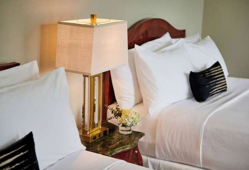 هتل Inn At Carnall Hall