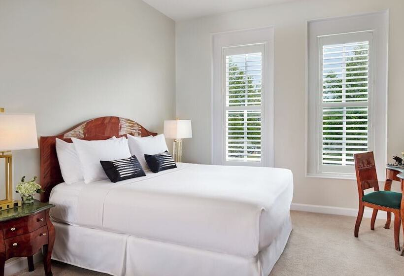 هتل Inn At Carnall Hall