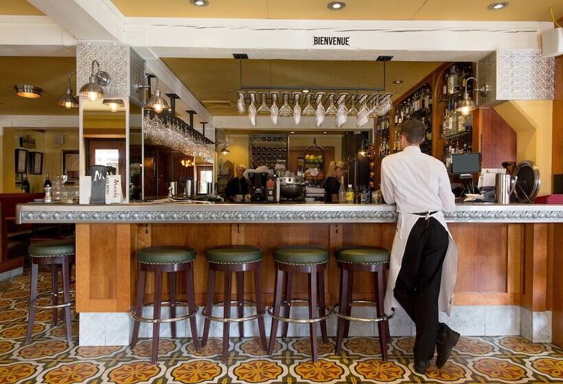 ホテル Inn At The 5th