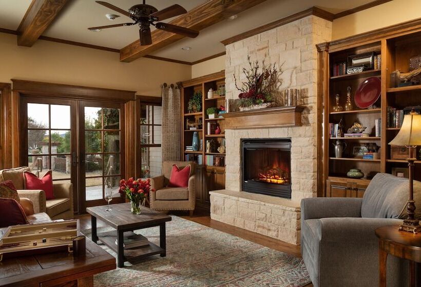 ホテル Inn On Lake Granbury