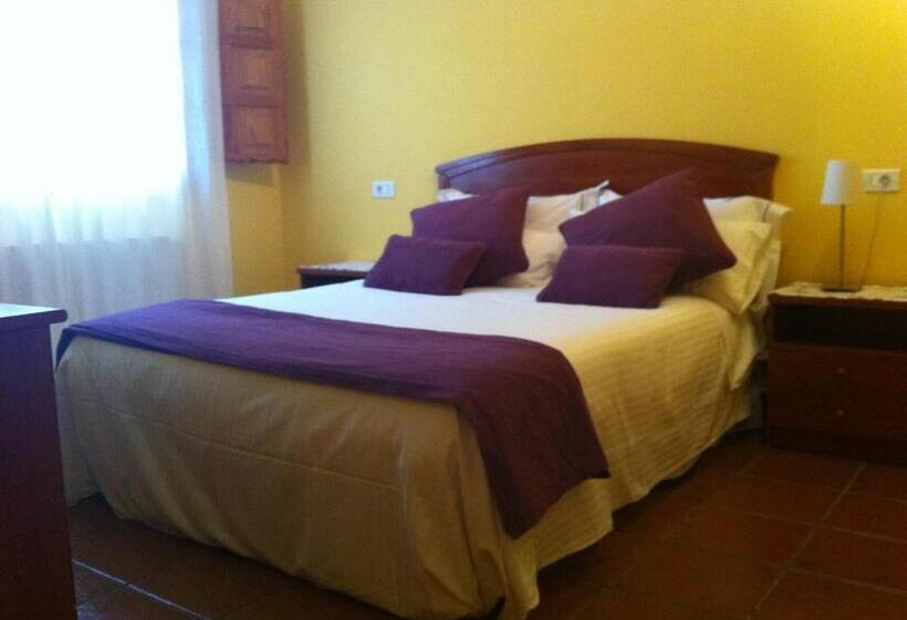 בית מלון כפרי L Ermita Casa Ripo