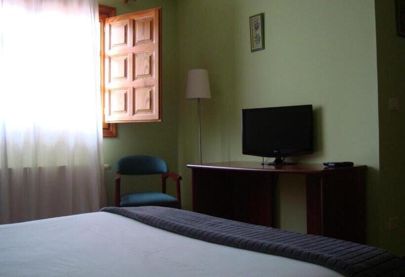 בית מלון כפרי L Ermita Casa Ripo