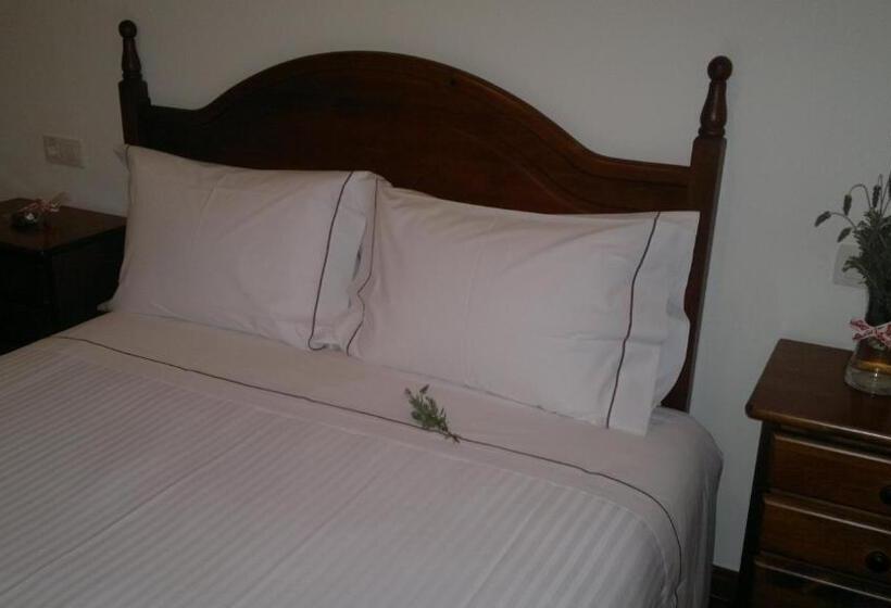 בית מלון כפרי L Ermita Casa Ripo