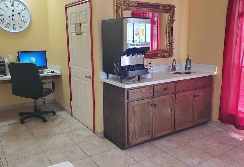 ホテル La Bonita Inn & Suites Mccamey