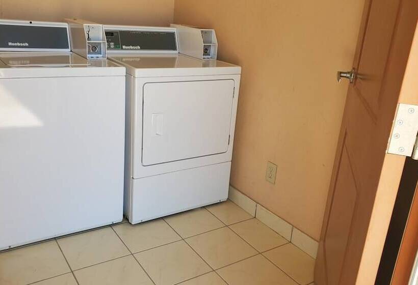 ホテル La Bonita Inn & Suites Mccamey