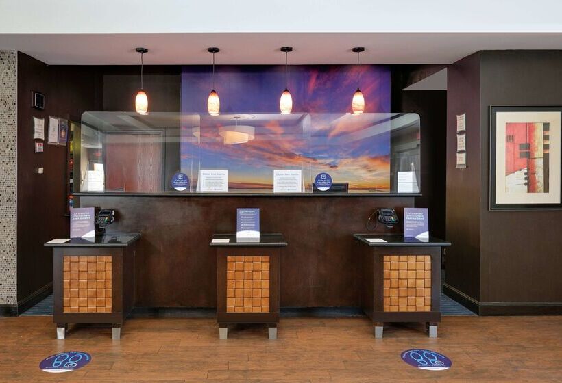 ホテル La Quinta By Wyndham Denton   University Drive