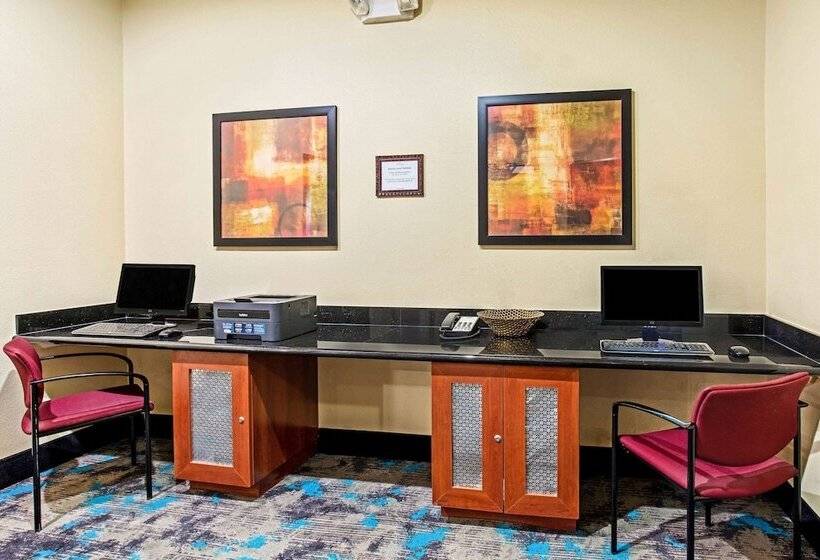 هتل La Quinta By Wyndham Denver Gateway Park