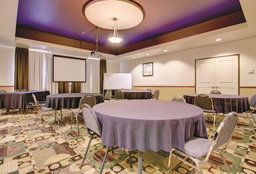 هتل La Quinta By Wyndham Denver Gateway Park