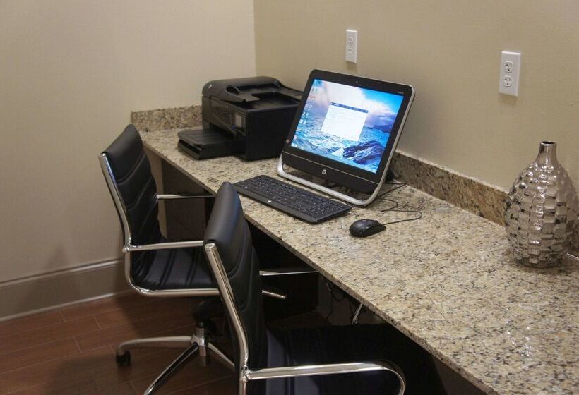 فندق La Quinta By Wyndham Gonzales La