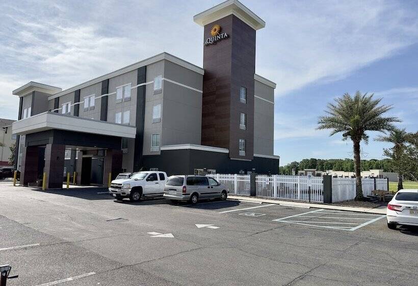 فندق La Quinta By Wyndham Gonzales La