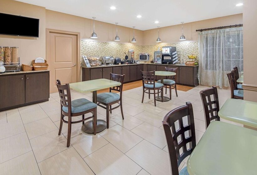 فندق La Quinta By Wyndham Gonzales La