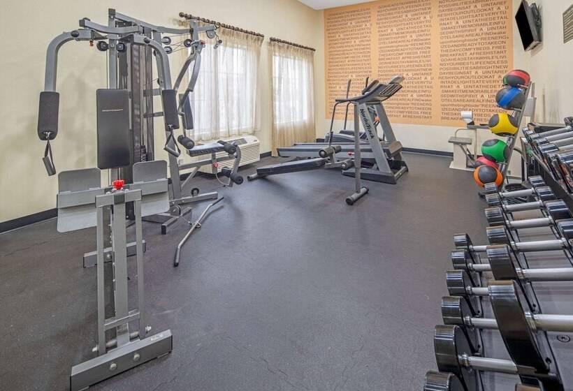 فندق La Quinta By Wyndham Gonzales La