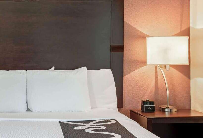 فندق La Quinta Inn & Suites By Wyndham Hammond