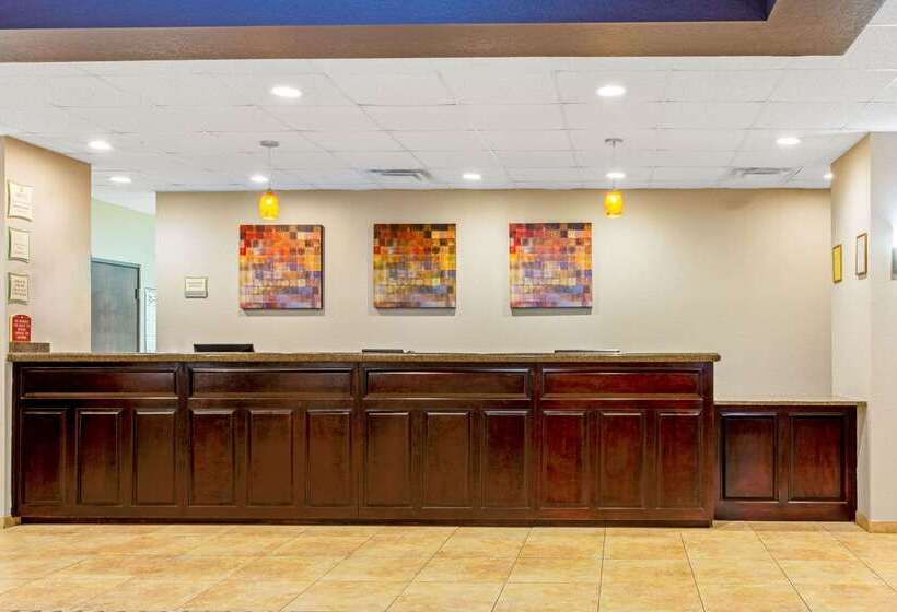 فندق La Quinta Inn & Suites By Wyndham Hammond