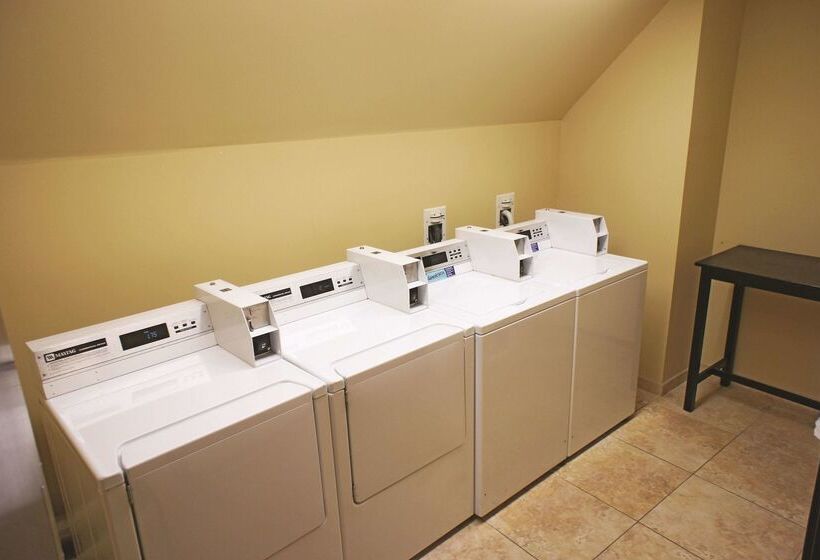 فندق La Quinta Inn & Suites By Wyndham Hammond