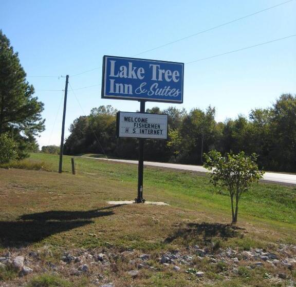 فندق Lake Tree Inn & Suites