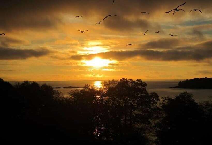 בית מלון כפרי Ledges By The Bay