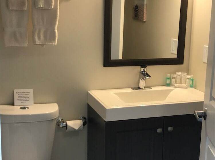 Отель Ledges By The Bay