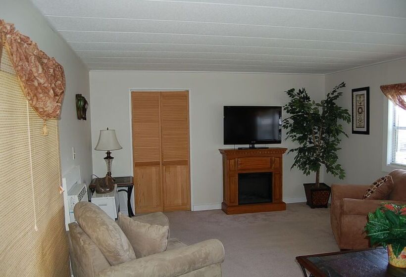 Отель Ledges By The Bay