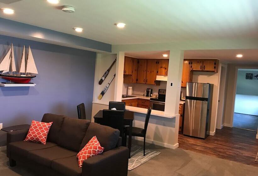 Отель Ledges By The Bay