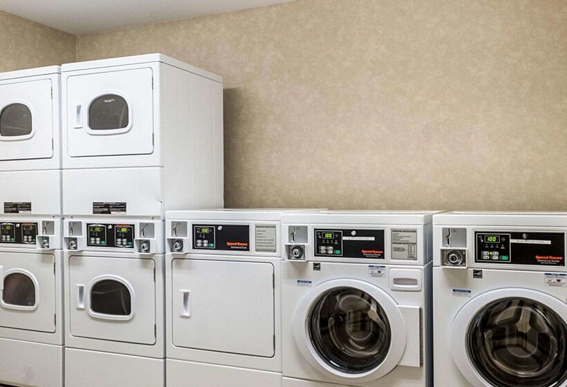 호텔 Mainstay Suites Minot